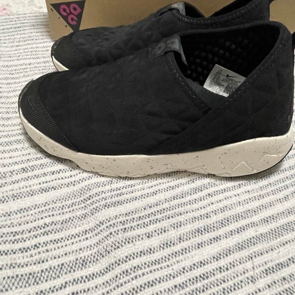 Nike Womens ACG leather sneakers - Picture 5 of 6